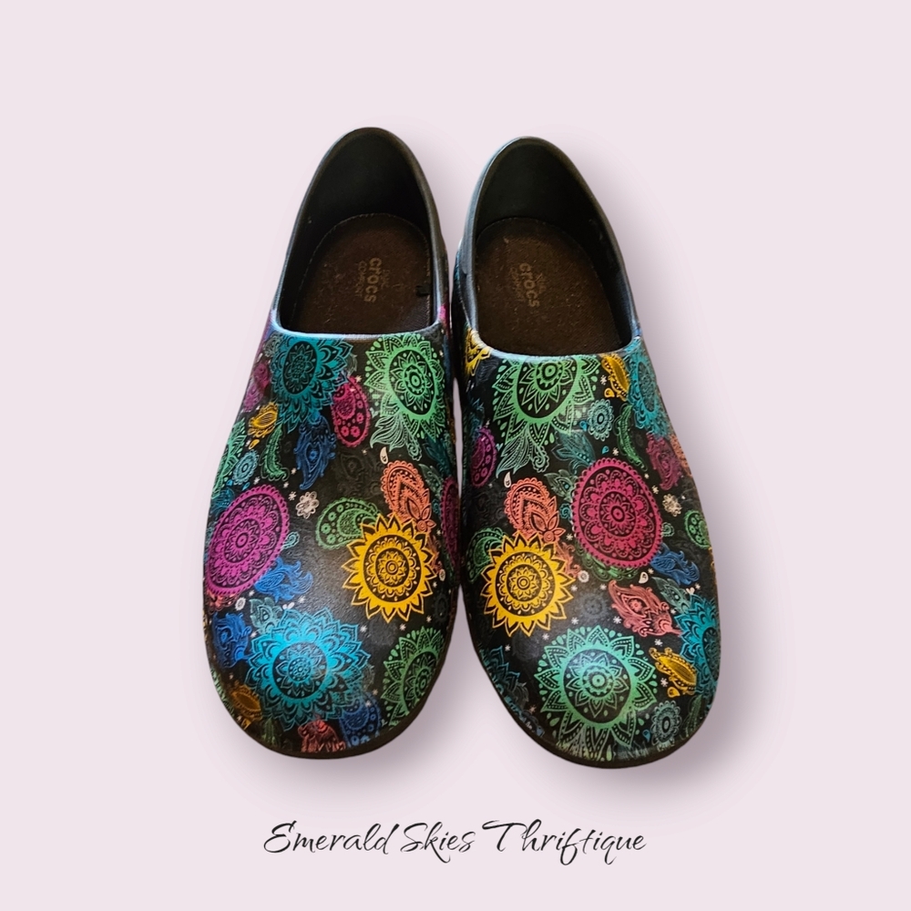 Neria Pro II CROCS Womens Paisley Clogs‎